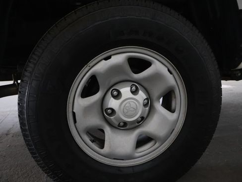 Used 2019 Toyota Tacoma SR RWD image 32