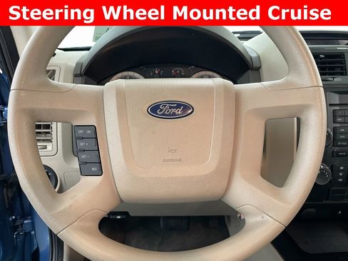 Used 2009 Ford Escape XLS image 3