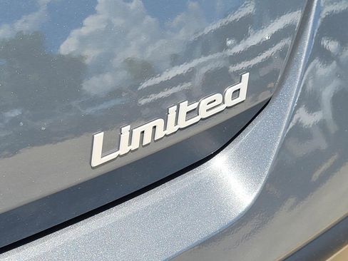 New 2025 Hyundai Elantra Limited image 6