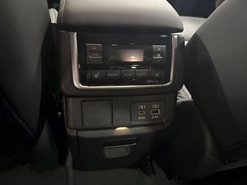 New 2026 Subaru Ascent Limited AWD/4WD image 10
