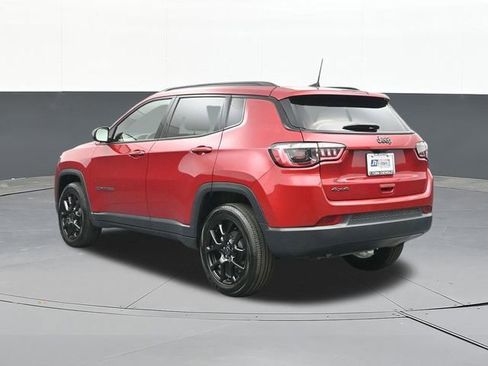 Used 2025 Jeep Compass Latitude w/ Altitude Special Edition AWD/4WD image 9