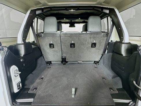 Used 2025 Jeep Wrangler Sport S image 27