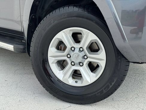 Used 2015 Toyota 4Runner SR5 RWD image 6