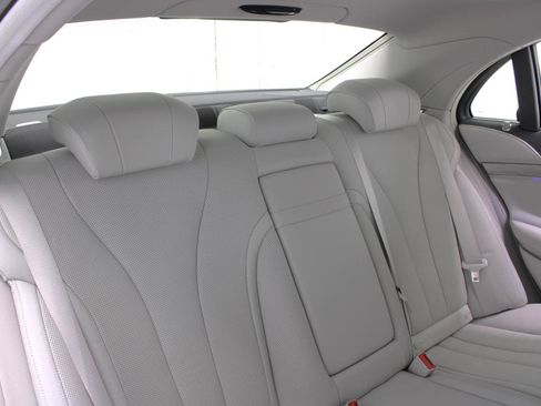 Used 2015 Mercedes-Benz S 550 Sedan image 46