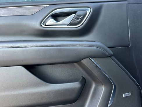 Used 2021 Chevrolet Tahoe Z71 w/ Rear Media and Nav Package image 11