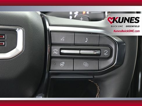 New 2025 GMC Acadia AT4 w/ LPO, Floor Liner Package AWD/4WD image 32