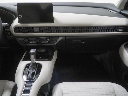 New 2026 Honda HR-V LX image 31