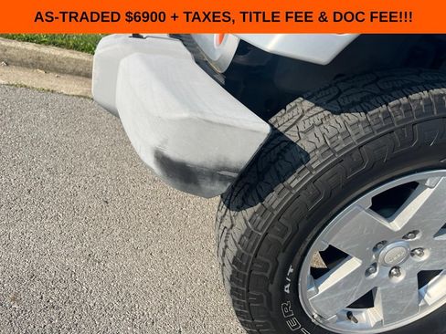 Used 2007 Jeep Wrangler Unlimited Sahara RWD image 11