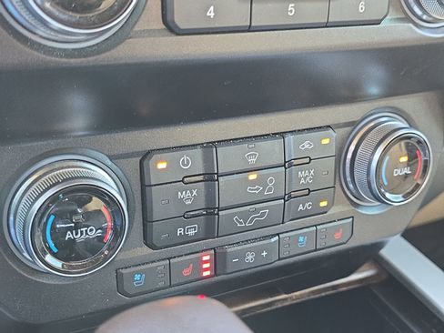 Certified 2020 Ford F150 Lariat w/ Equipment Group 502A Luxury image 20