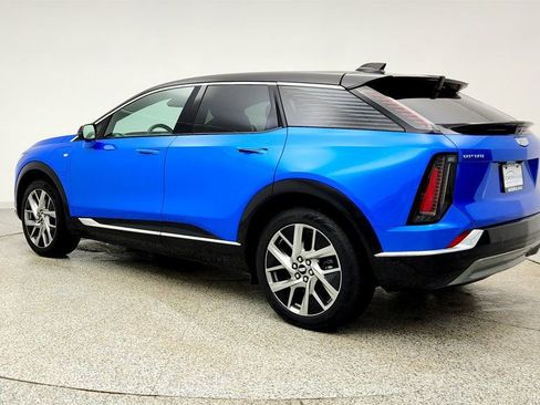 Used 2025 Cadillac Optiq Luxury 1 image 7