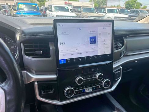 Used 2023 Ford Expedition XLT AWD/4WD image 28