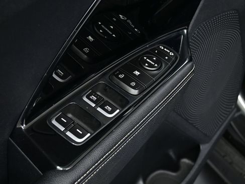 Used 2022 Kia Niro EX w/ Cold Weather Package image 15