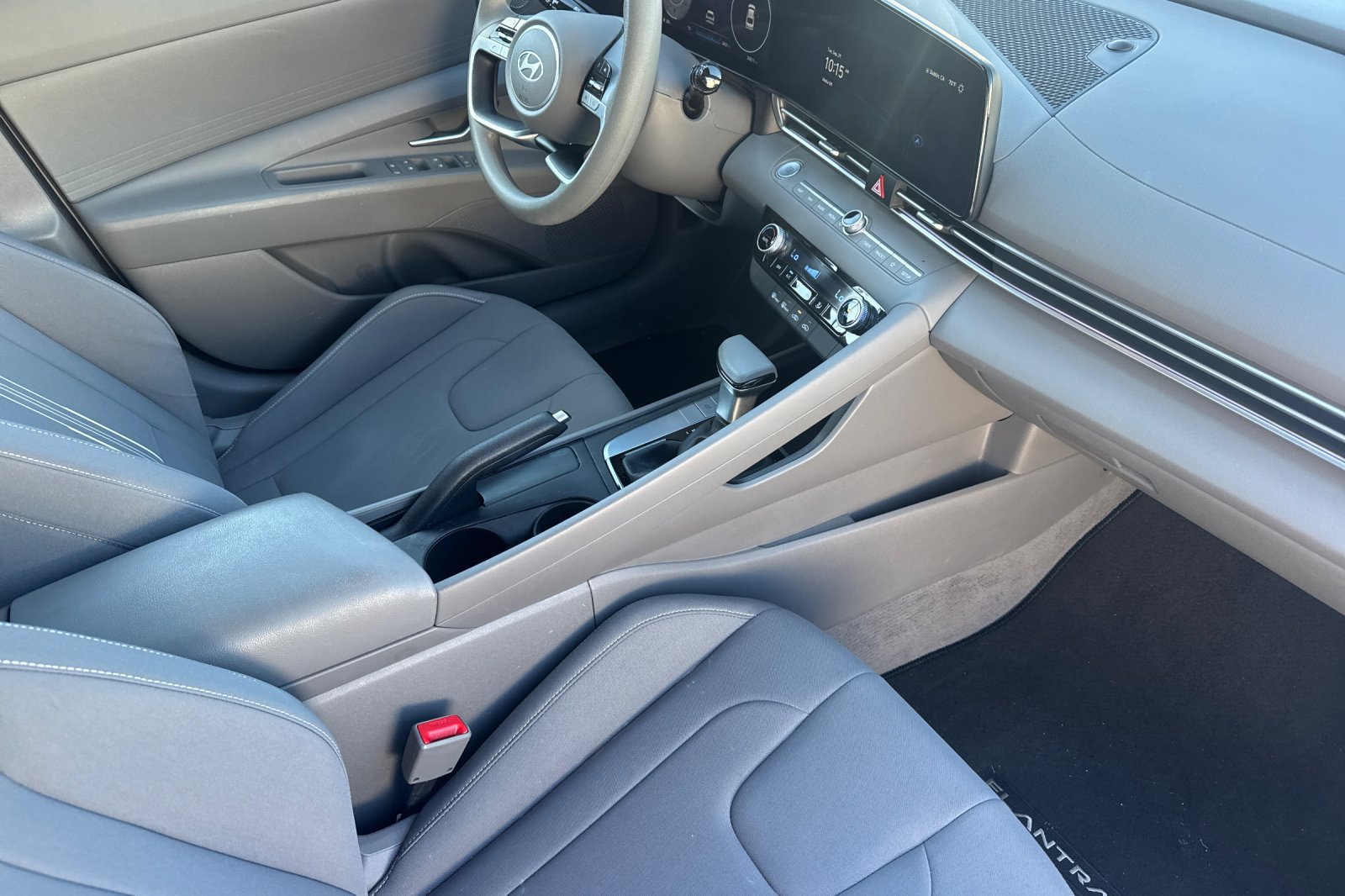 Used 2024 Hyundai Elantra SEL FWD image 16