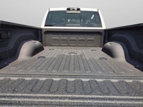 New 2025 RAM 2500 Limited image 32