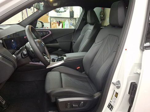 Used 2025 BMW X3 xDrive30 w/ M Sport Package AWD/4WD image 9