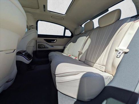 New 2026 Mercedes-Benz S 500 4MATIC image 16