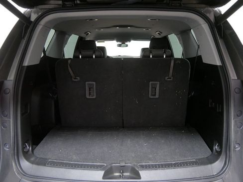 Used 2019 GMC Acadia SLT AWD/4WD image 4