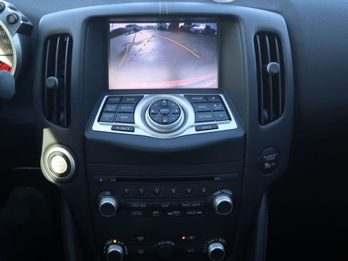 Used 2014 Nissan 370Z Touring w/ Sport Package image 15