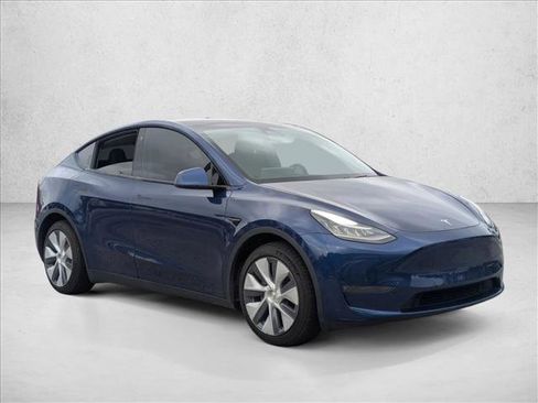 Used 2021 Tesla Model Y Long Range image 3