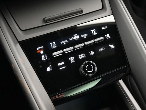 New 2026 Porsche Macan 4S Electric AWD/4WD image 22
