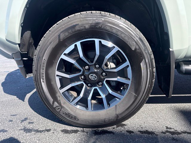 Certified 2023 Toyota Tacoma TRD Sport AWD/4WD image 13