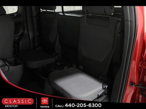 Certified 2019 Toyota Tacoma TRD Sport AWD/4WD image 18