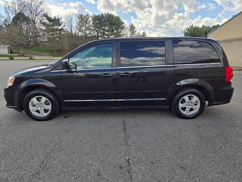 Used 2012 Dodge Grand Caravan Crew image 4