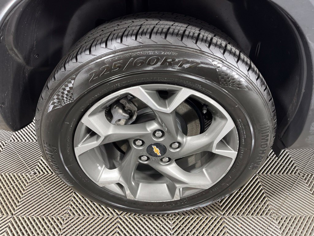 Used 2025 Chevrolet Trax LT FWD image 6