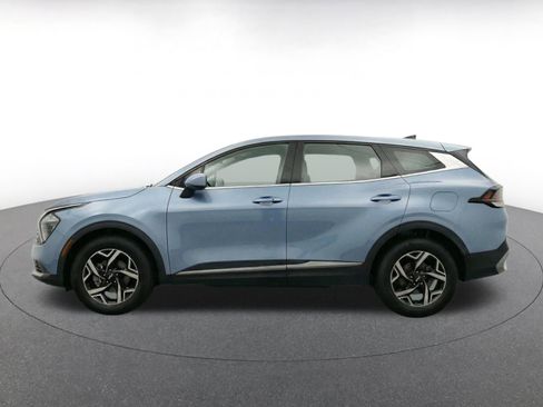 Used 2025 Kia Sportage LX FWD image 4