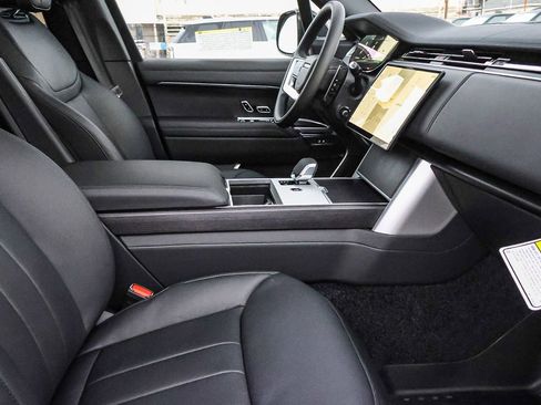 New 2026 Land Rover Range Rover SE AWD/4WD image 17