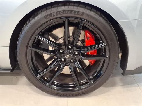 Used 2022 Ford Mustang Shelby GT500 w/ Technology Package image 9