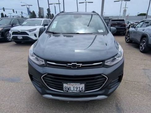 Certified 2021 Chevrolet Trax LT w/ LT Convenience Package AWD/4WD image 3