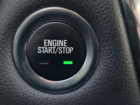 Used 2020 Chevrolet Traverse Premier w/ Redline Edition FWD image 17