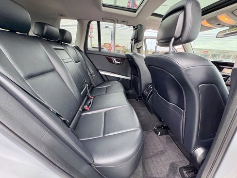 Used 2010 Mercedes-Benz GLK 350 4MATIC image 29