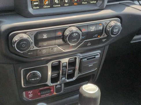 Used 2022 Jeep Gladiator Mojave w/ Trailer Tow Package AWD/4WD image 28