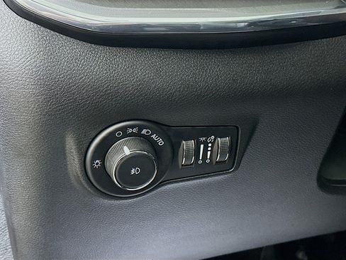 Used 2022 Jeep Compass Limited AWD/4WD image 10