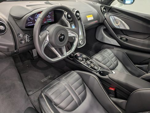 New 2025 McLaren GTS image 7