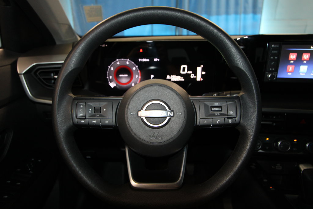 Used 2025 Nissan Kicks S FWD image 10