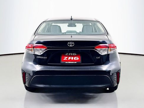 Used 2024 Toyota Corolla LE image 4