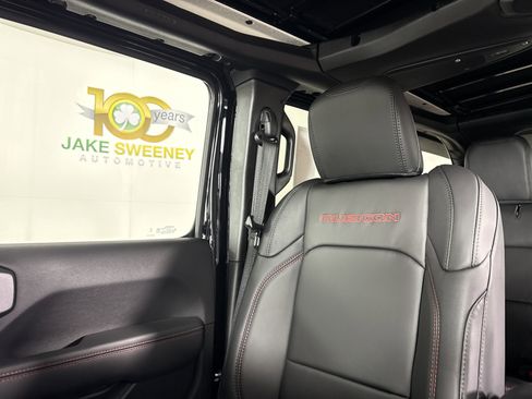 New 2026 Jeep Wrangler Unlimited Rubicon w/ Technology Group image 28