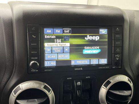 Used 2017 Jeep Wrangler Unlimited Sahara w/ Dual Top Group AWD/4WD image 16