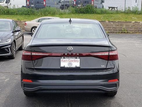 New 2026 Volkswagen Jetta SE FWD image 4