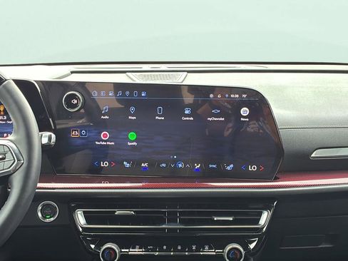 Used 2024 Chevrolet Traverse Z71 w/ Enhanced Driving Package AWD/4WD image 30