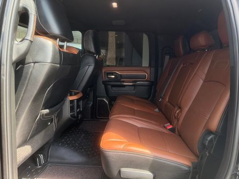 Used 2022 RAM 3500 Limited AWD/4WD image 11