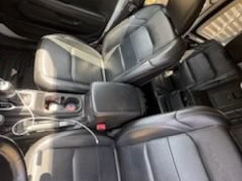 Used 2018 Jeep Wrangler Unlimited Sahara AWD/4WD image 15
