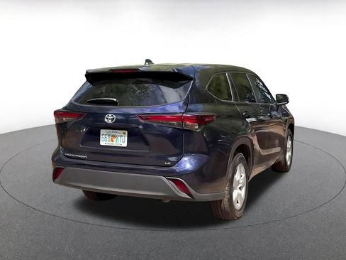 Used 2025 Toyota Highlander LE image 15