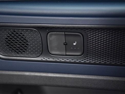 New 2025 Volkswagen ID. Buzz Pro S image 22