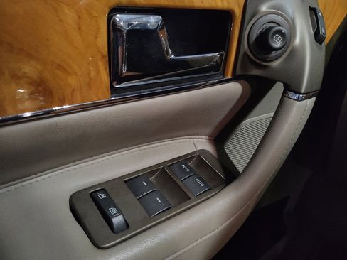 Used 2015 Lincoln MKX FWD w/ Equipment Group 102A image 27
