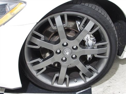 Used 2010 Maserati GranTurismo S image 81