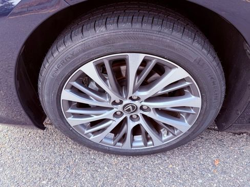 Certified 2020 Lexus ES 350 w/ Premium Package image 16